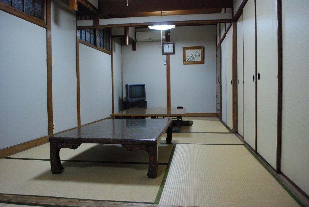 Chizuru Ryokan Hiroszima Pokój zdjęcie